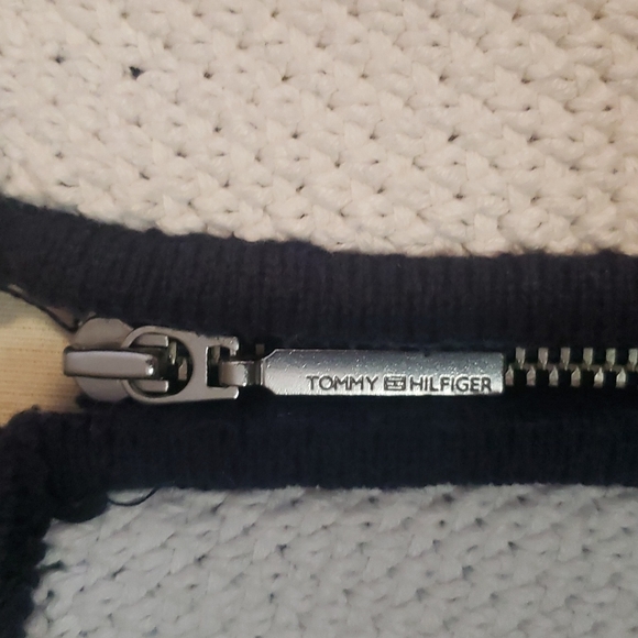 TOMMY HILFIGER Sweater - Picture 3 of 6